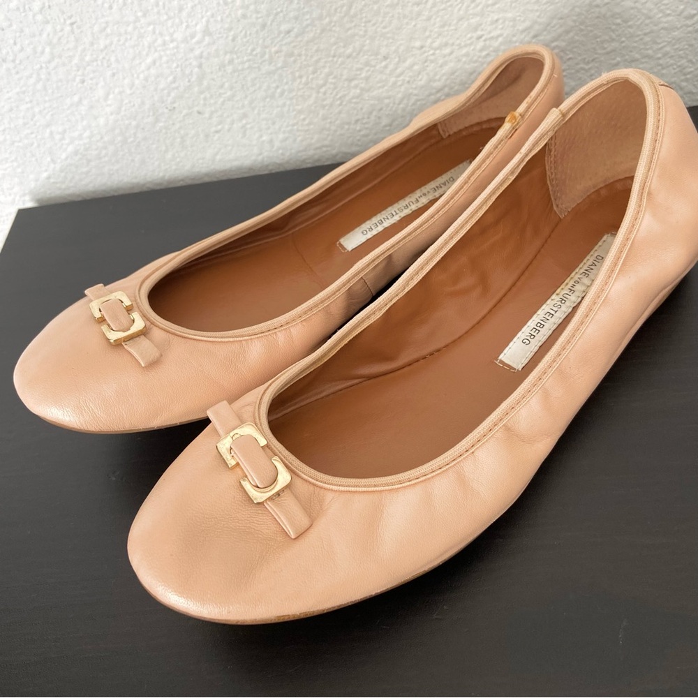Diane Von Furstenberg Pale Pink Leather Ballet Flat Shoes